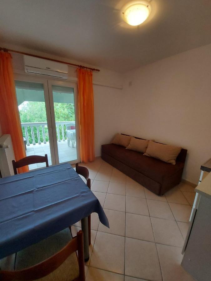 Apartment Pezic Krk Town Bagian luar foto