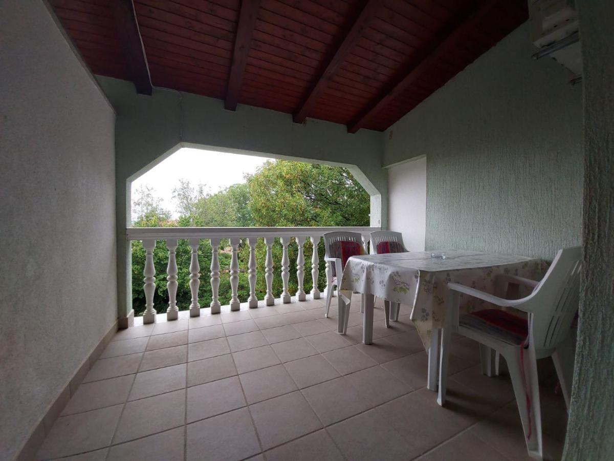 Apartment Pezic Krk Town Bagian luar foto