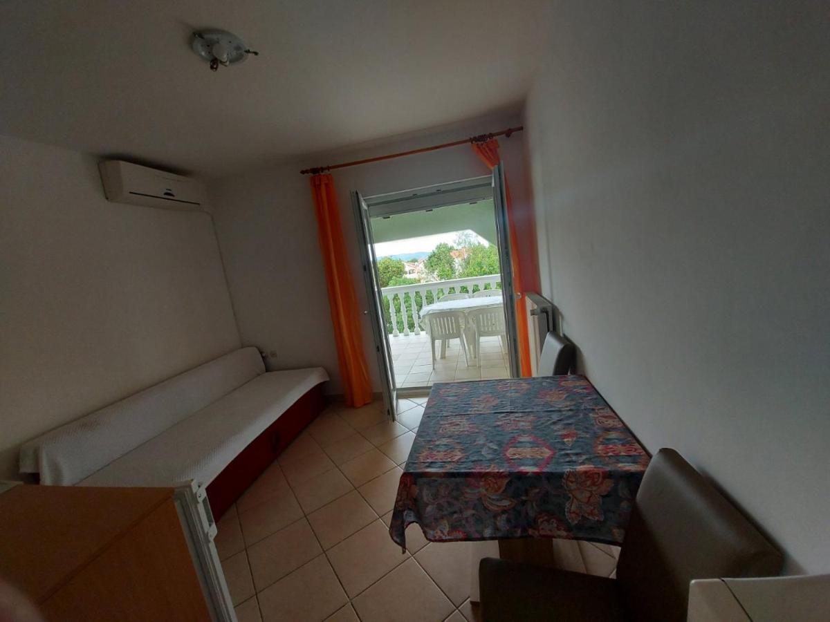 Apartment Pezic Krk Town Bagian luar foto