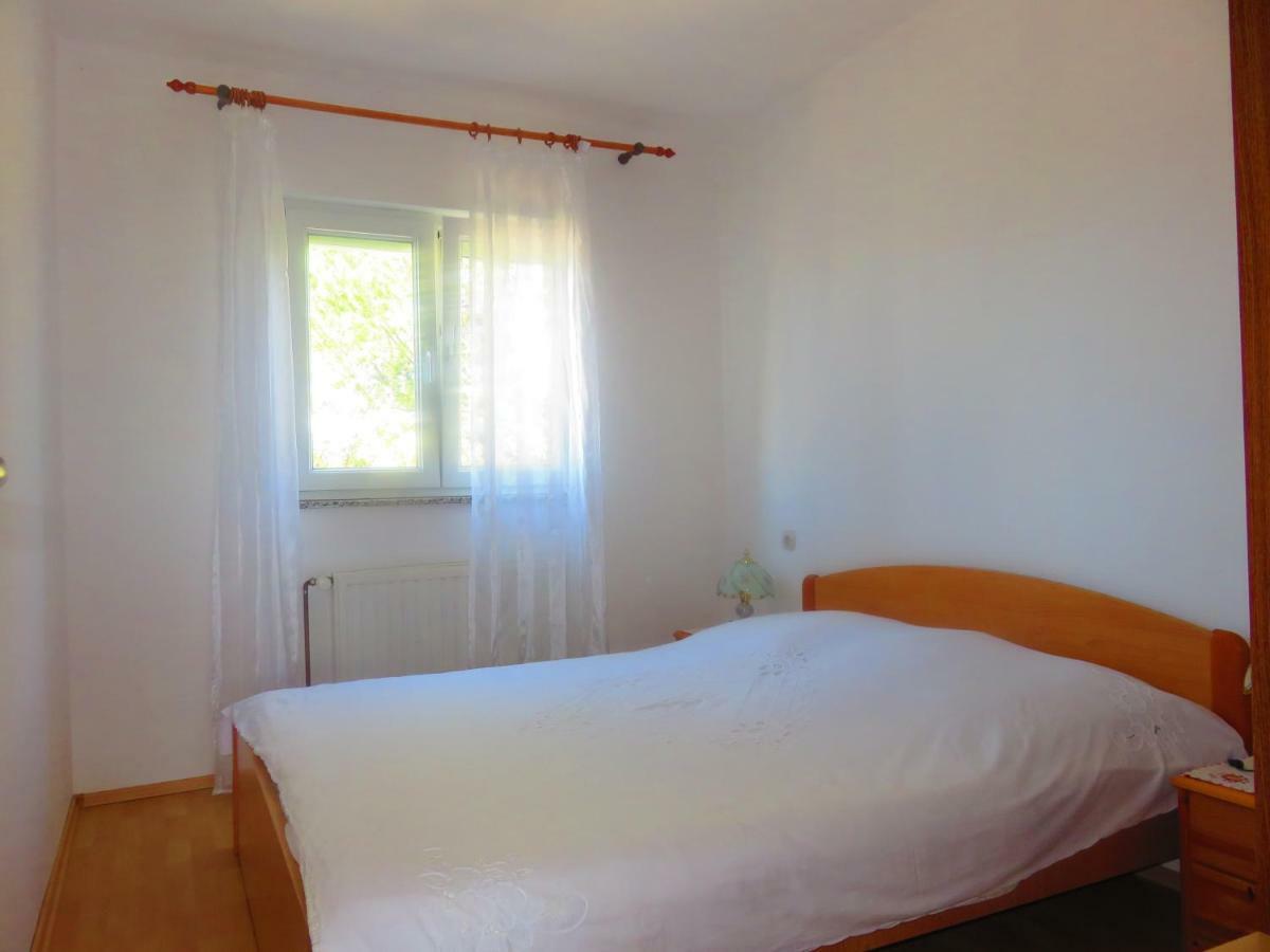 Apartment Pezic Krk Town Bagian luar foto