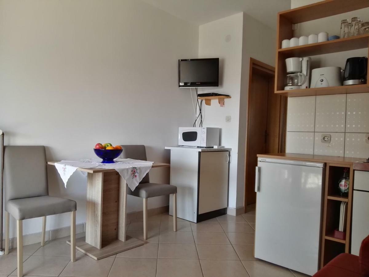 Apartment Pezic Krk Town Bagian luar foto